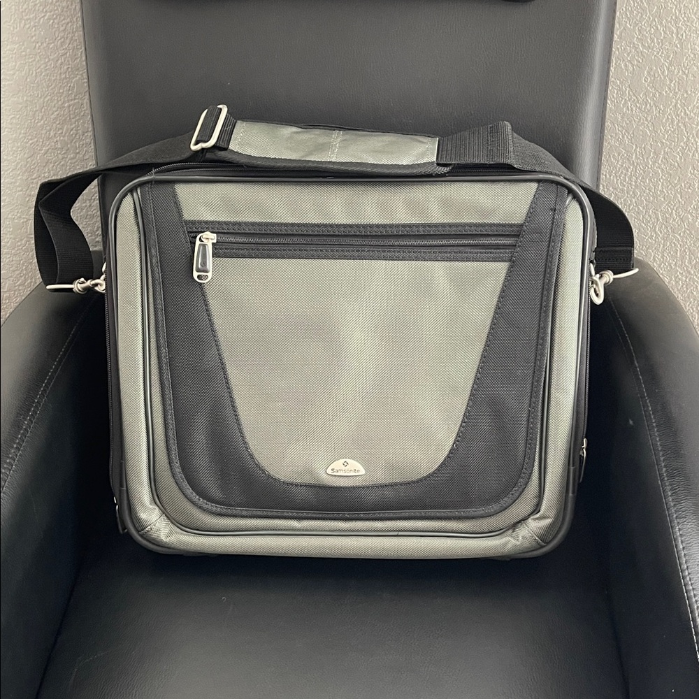 Samsonite Gray and Black Messenger Bag